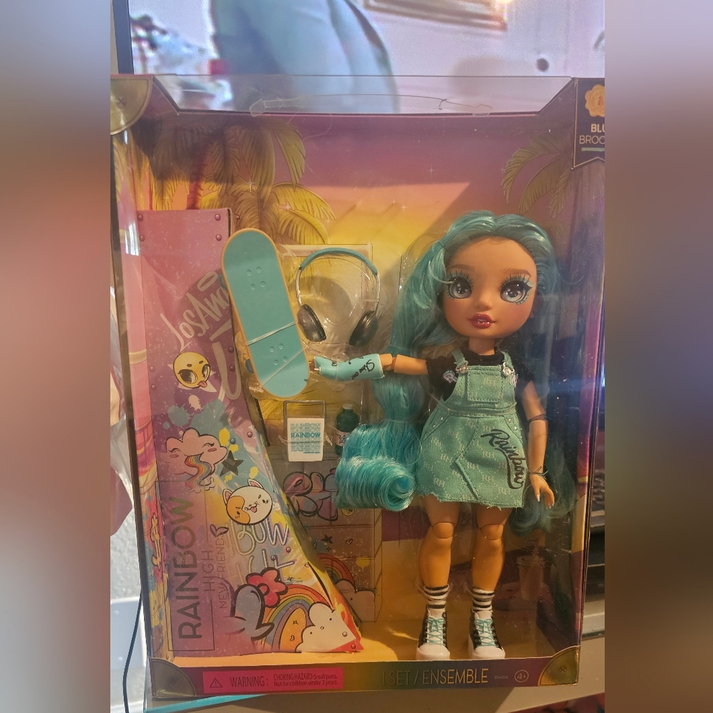 Blue brooks rainbow high